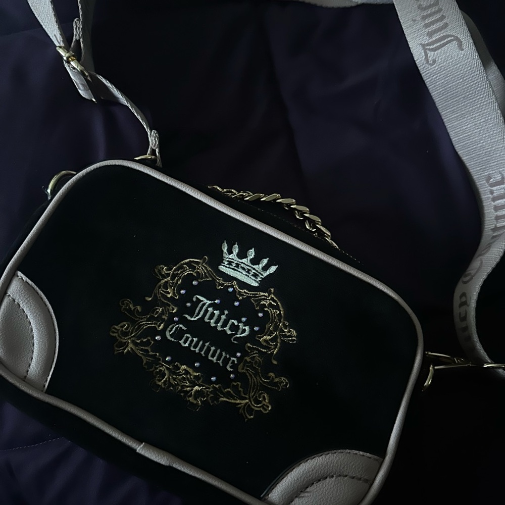 Juicy Couture Black and Cream Shoulder Bag